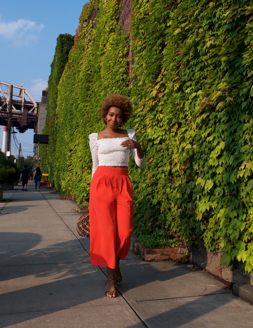 how to style cropped tops