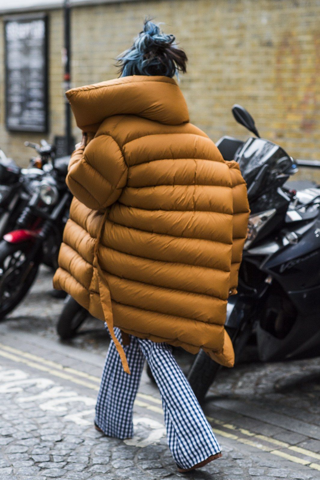 how to look stylish in the cold