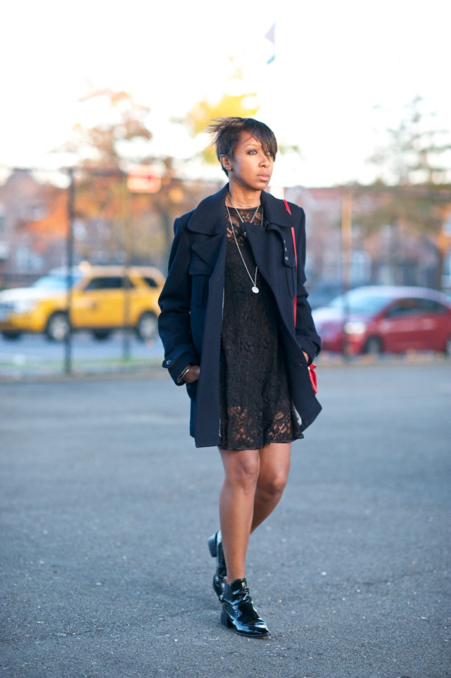 black swing lace dress