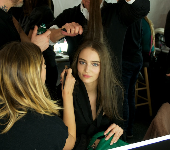 anna sui f/w 2011 – the rest of backstage