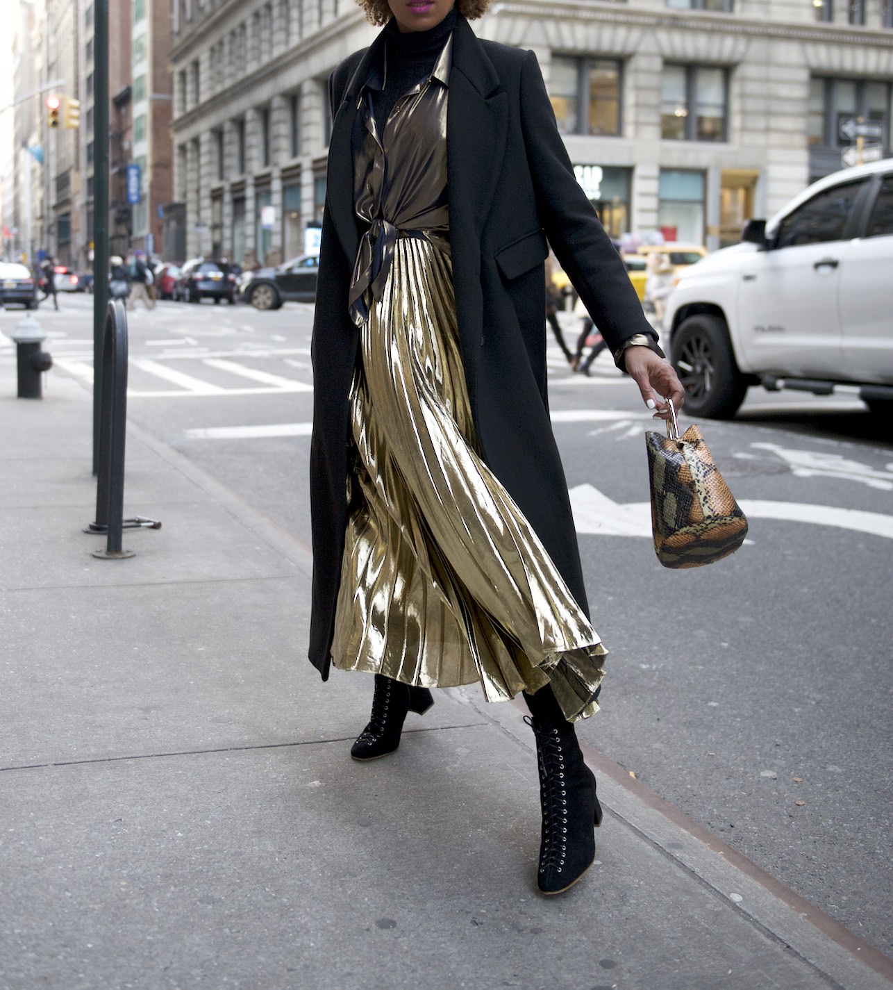 gold pleated skirt