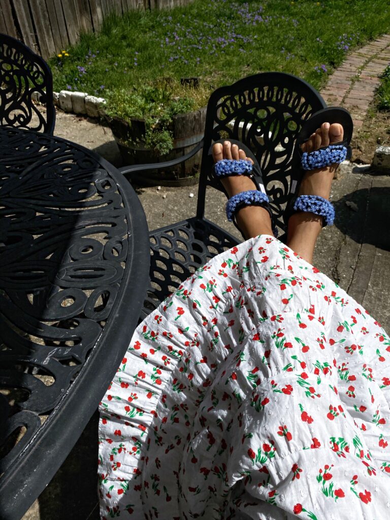 how to style teva sandals