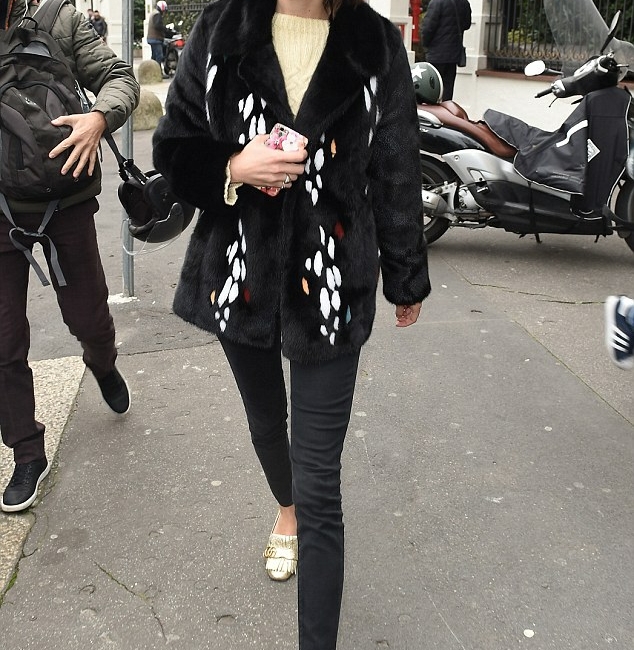 Alexa Chung in Gucci