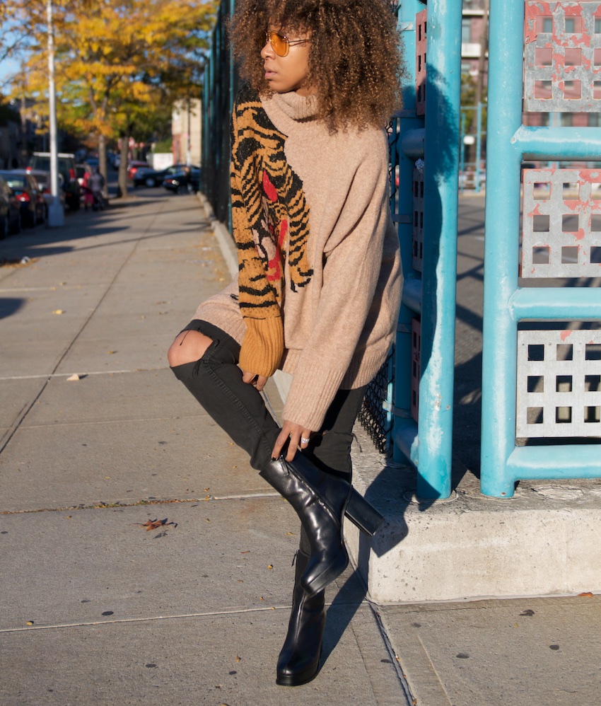 black boots, ankle boots, platforms, platform boots, fashion bloggers, bloggers, tiger sweater, aviators