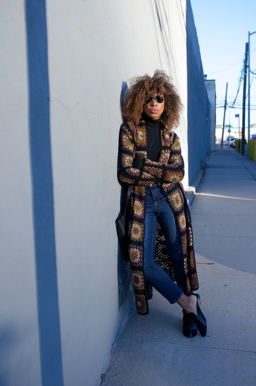 Crochet cardigan, robert clergerie shoes, high rise jeans, madewell jeans, ray ban aviators