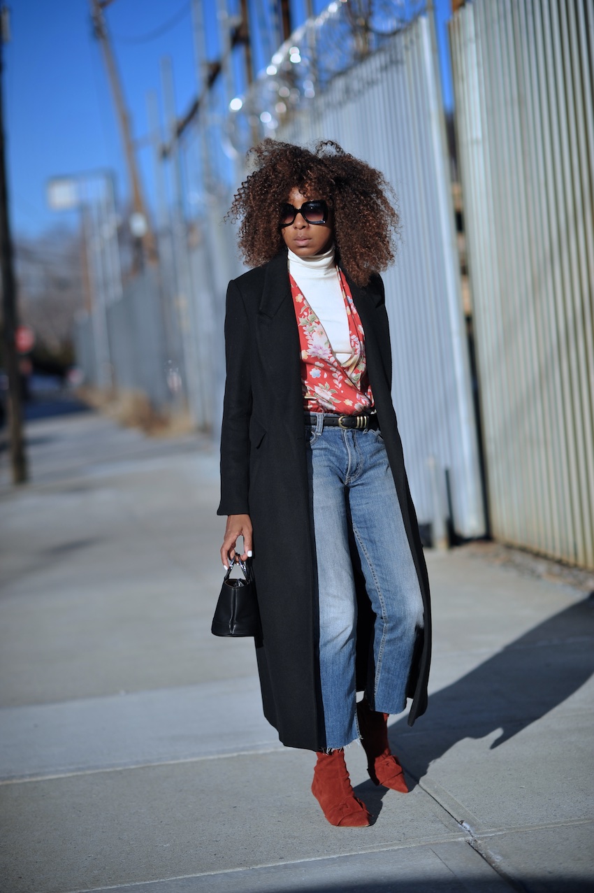 levi vintage jeans and zara red suede bow ankle boots