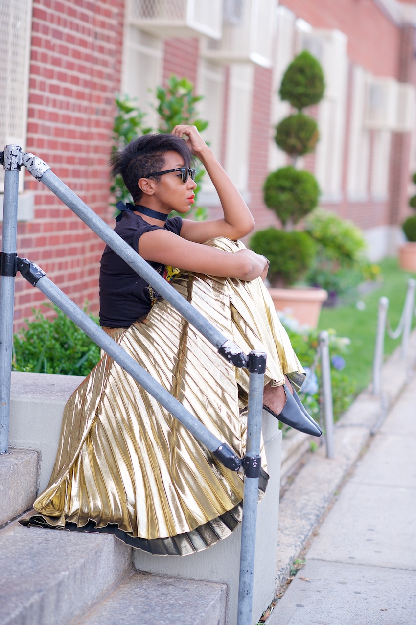 Gold pleated skirt outlet street style